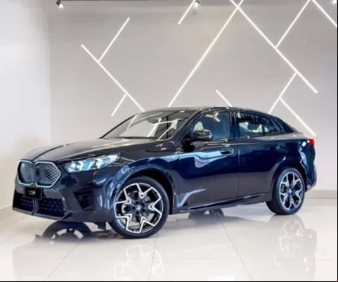 Bmw Ix2 2025 64,8 kw elétrico xdrive30 m sport