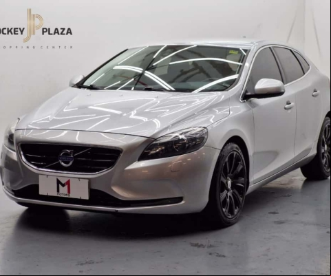 VOLVO V40 DYNAMIC 2.0 TURBO GASOLINA AUTOMÁTICO - 2014 - PRATA