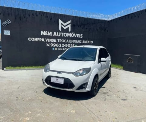 FORD FIESTA 1.6 ROCAM SEDAN 8V FLEX 4P MANUAL