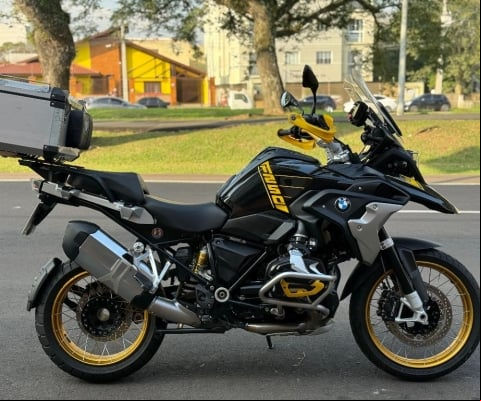 BMW R1250GS  40 ANOS