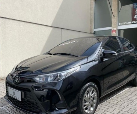 TOYOTA YARIS 1.5 16V Sedan XS  2.500km
