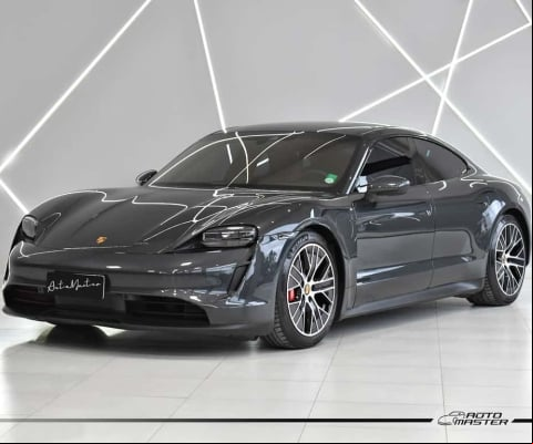 PORSCHE TAYCAN 4S (Elétrico)