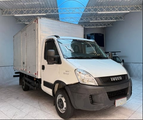IVECO DAILY 35S14 CHASSI 2014 / 2014 BAU CARGA SECA