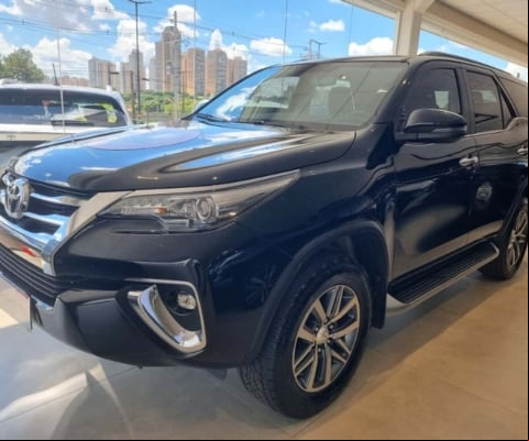 TOYOTA HILUX SW4 2.8 SRX DIAMOND 4X4 TURBO