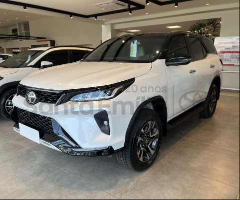 TOYOTA HILUX SW4 2.8 SRX DIAMOND 4X4 TURBO
