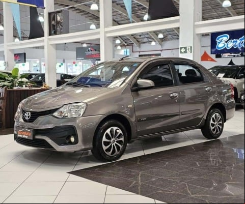 Toyota Etios SD XS 15 AT - Cinza - 2017/2018
