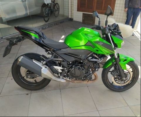KAWASAKI Z400