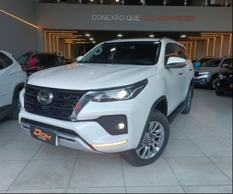 Hilux SW4 2.8 16V 4P SRX 4X4 7 LUGARES TURBO DIESEL AUTOMÁTICO