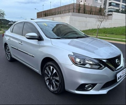 Nissan Sentra SL 2018 - Prata - 2017/2018