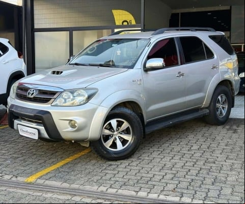 TOYOTA HILUX SW4 3.0 SRV 4X4 16V TURBO INTERCOOLER DIESEL 4P AUTOMÁTICO