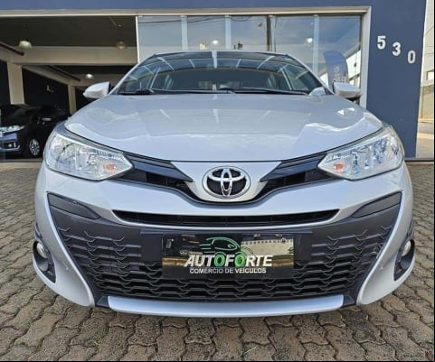 Toyota Yaris HB XL 1.3 AT - Prata - 2019/2019